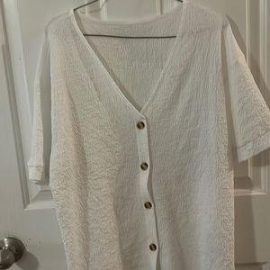 White textured button down blouse Short sleeve size large